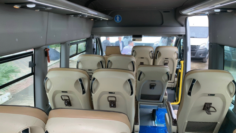 Dịch Vụ Thuê Xe 19 Chỗ Đi Cát Bà – Trải Nghiệm Thiên Đường Du Lịch Biển Đảo